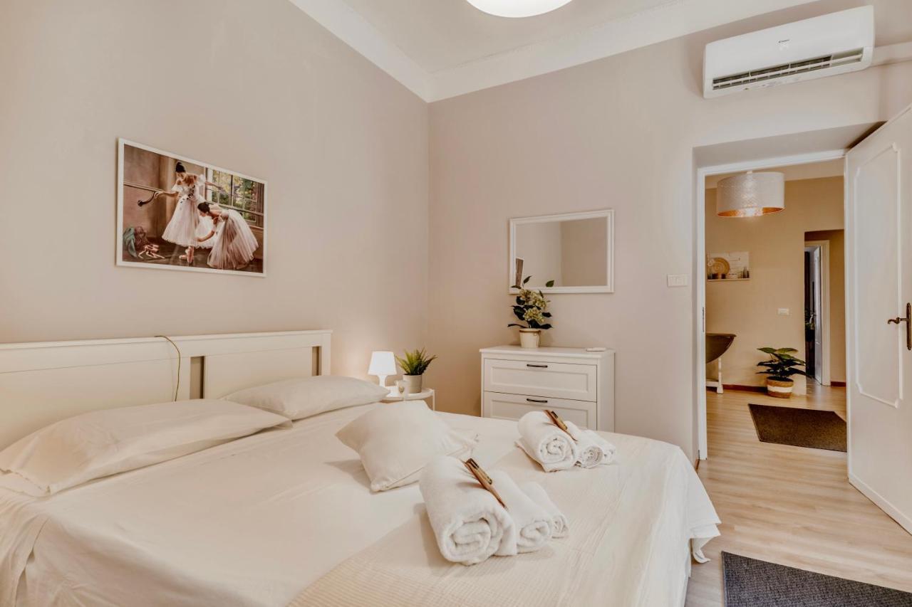 Domus Camilla Apartment โรม ภายนอก รูปภาพ