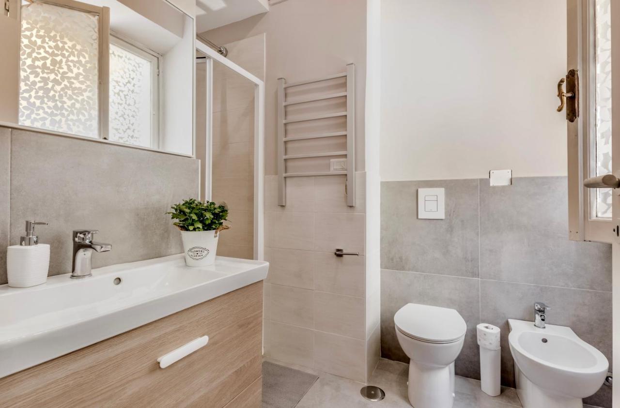 Domus Camilla Apartment โรม ภายนอก รูปภาพ